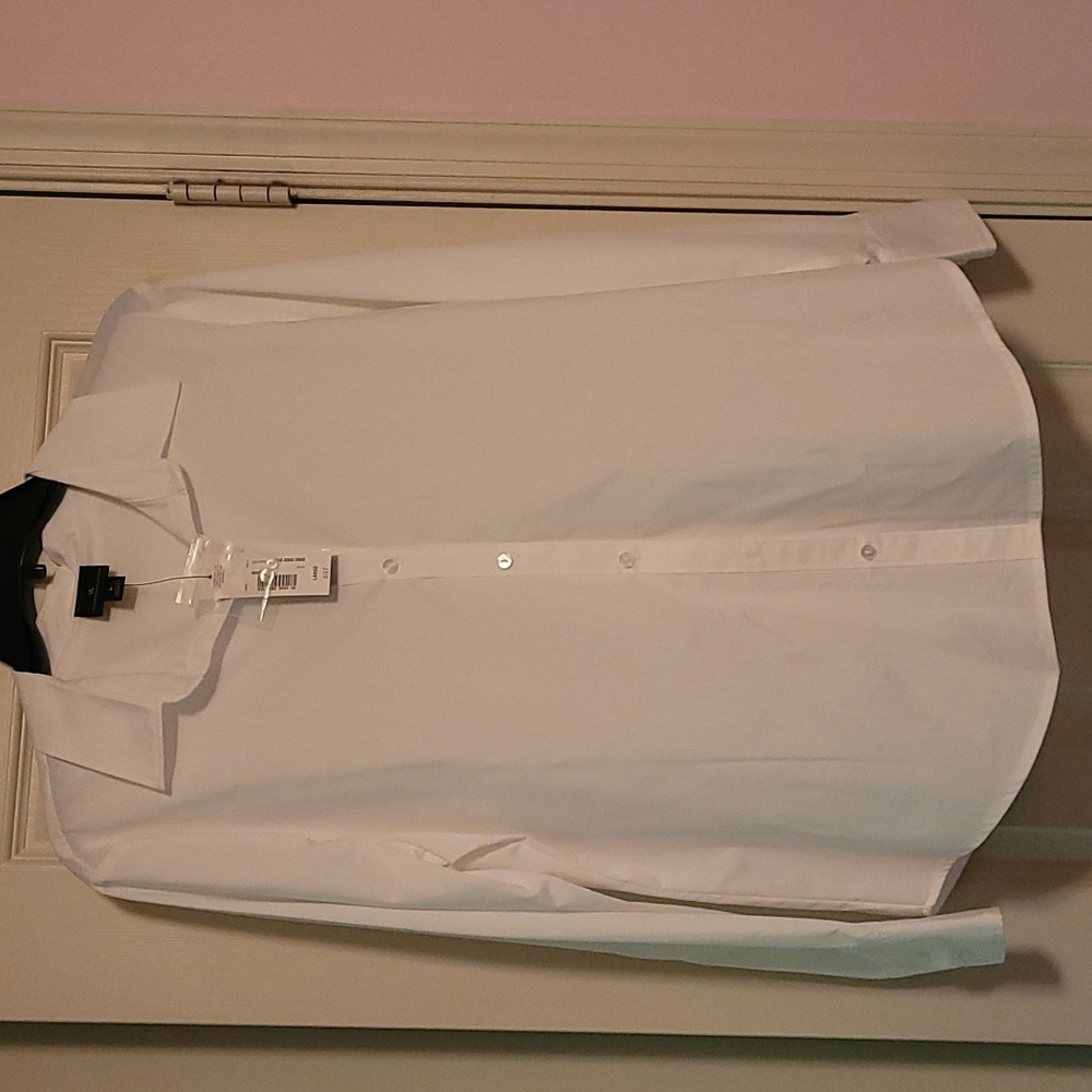 Women's long sleeve shirt. New with tags